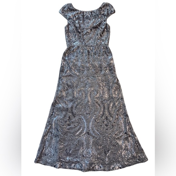 Vera Wang Sequined Boat Neck Gown Cap Sleeves Elegant Sparkle Prom Pewter 6 - Picture 3 of 12
